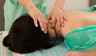 Behandlung der zervikalen Osteochondrose-Massage